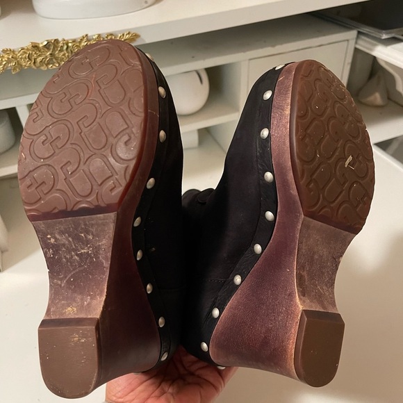 Uggs wedged boots stunning design fluffy . Great conditions - Picture 7 of 16